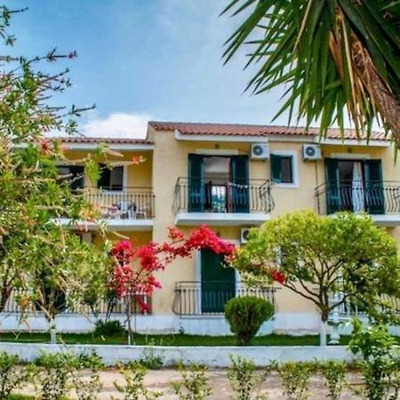 Lemon Tree Apartments B C Argostoli  Exteriör bild