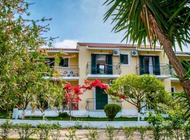 Lemon Tree Apartments B C Argostoli  Exteriör bild